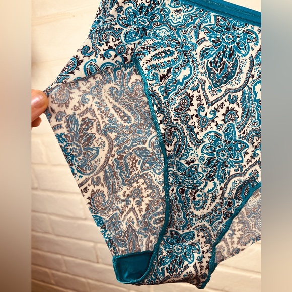 NWT Soma Vanishing Edge Microfiber Panty Underwear High Leg L Cape Paisley #0412 - Picture 3 of 9